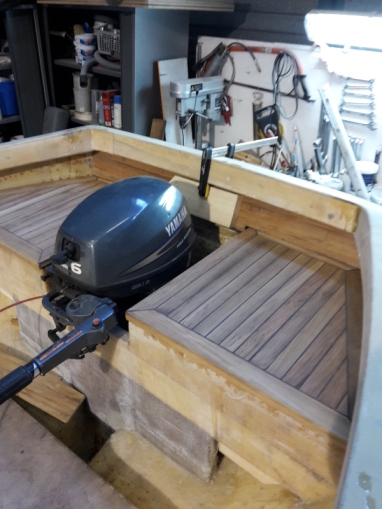 2 achterluiken van teakhout