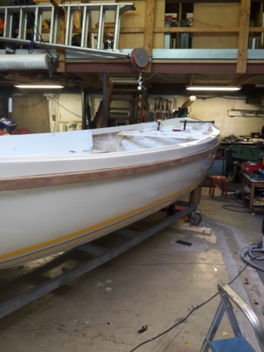 Waterlijn uitgezet op de sloep.